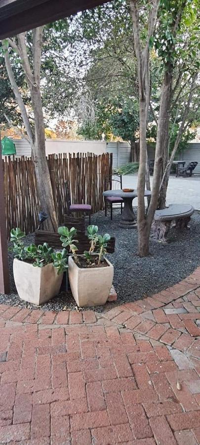 Aandrus Guesthouse Bloemfontein Eksteriør billede
