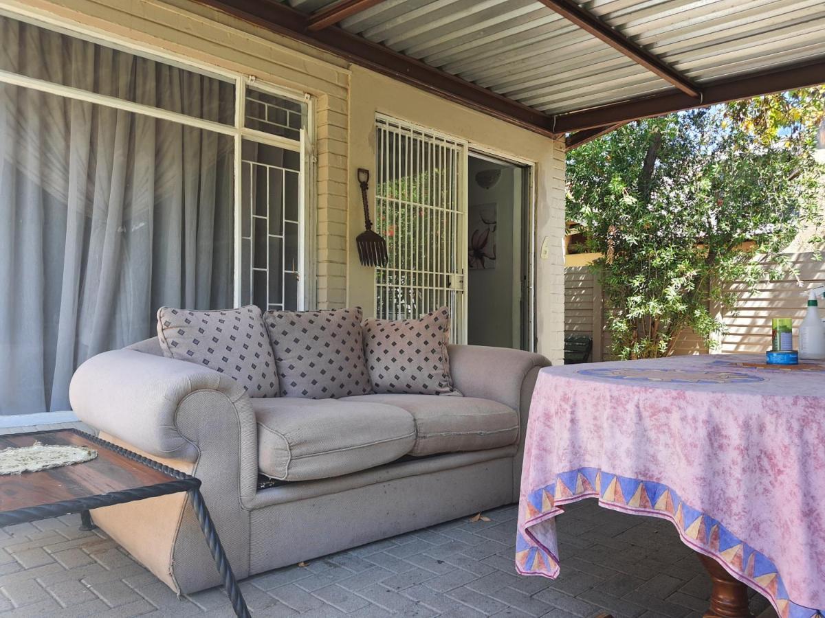 Aandrus Guesthouse Bloemfontein Eksteriør billede