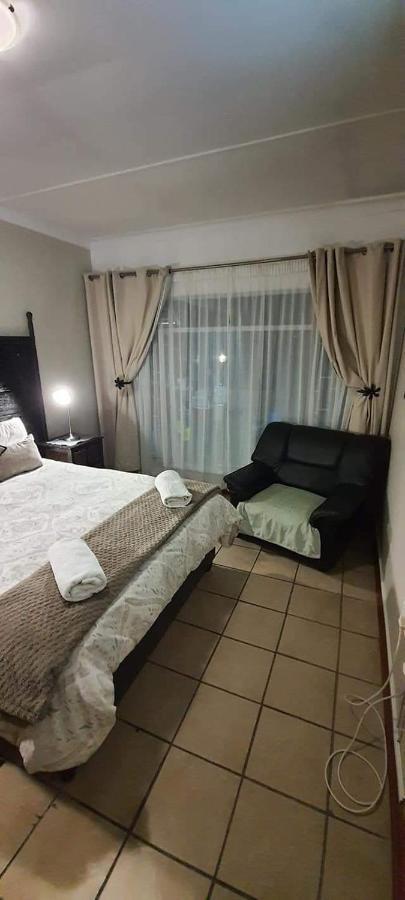 Aandrus Guesthouse Bloemfontein Eksteriør billede