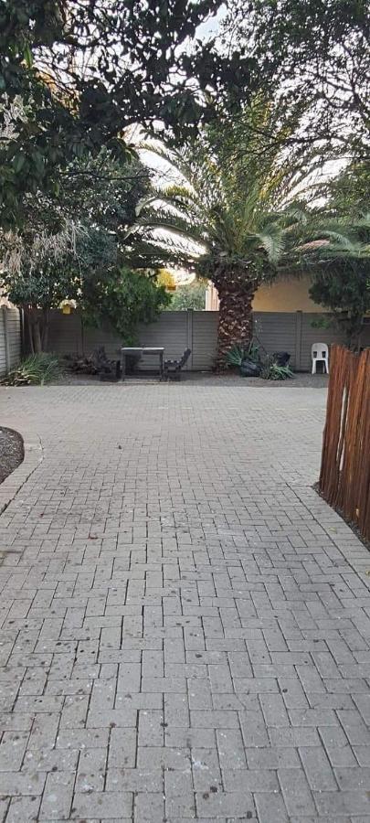 Aandrus Guesthouse Bloemfontein Eksteriør billede