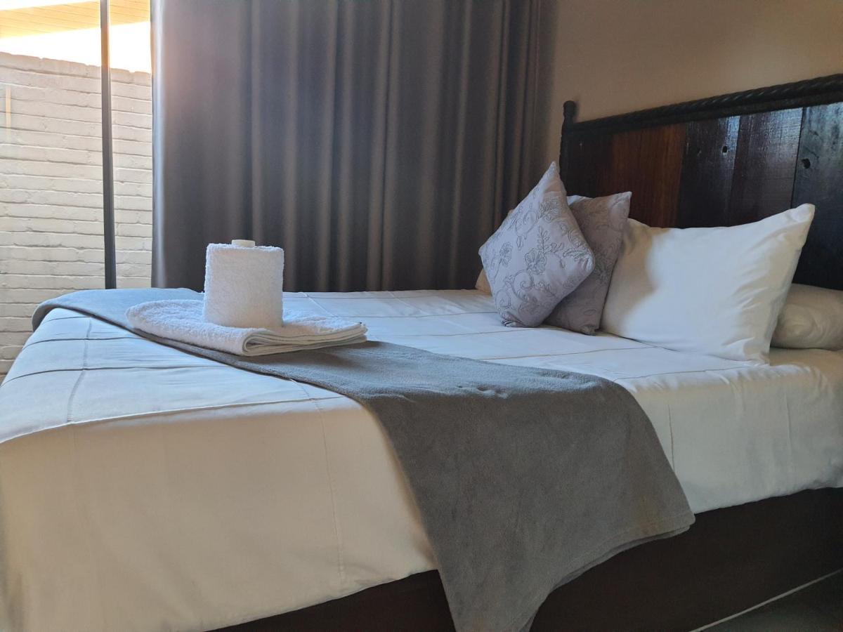Aandrus Guesthouse Bloemfontein Eksteriør billede