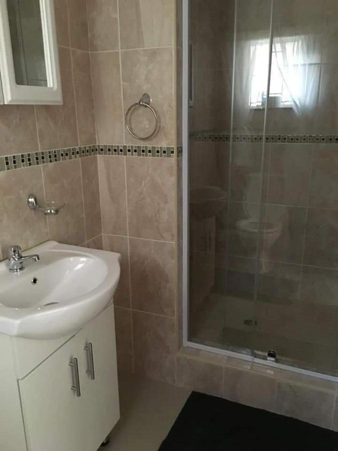 Aandrus Guesthouse Bloemfontein Eksteriør billede