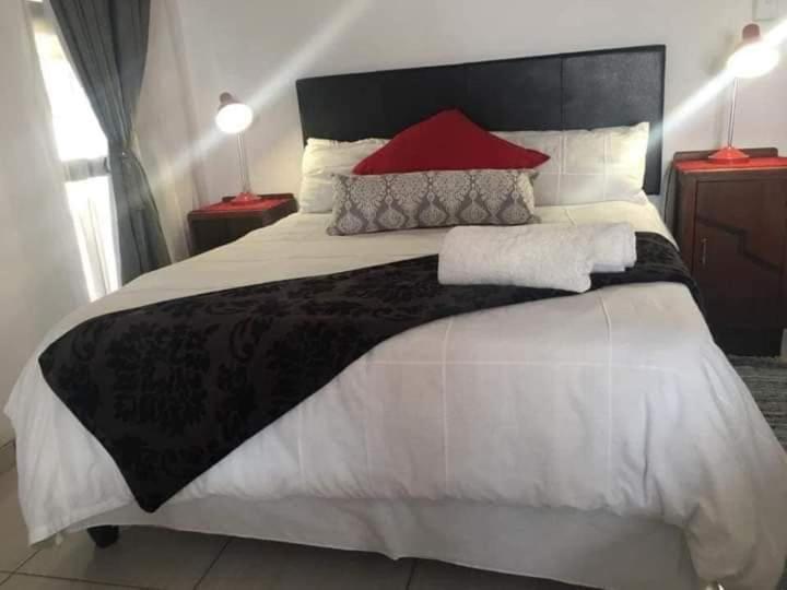 Aandrus Guesthouse Bloemfontein Eksteriør billede
