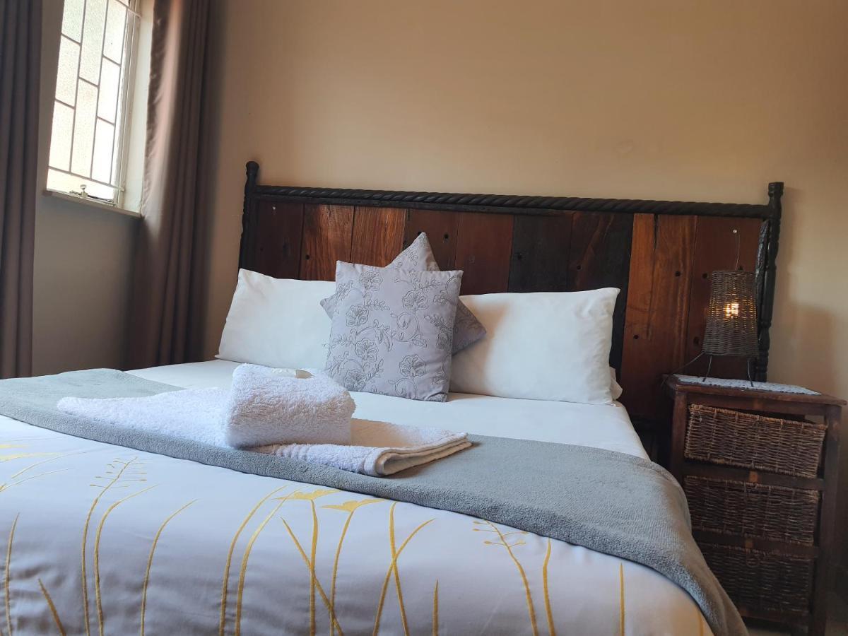 Aandrus Guesthouse Bloemfontein Eksteriør billede