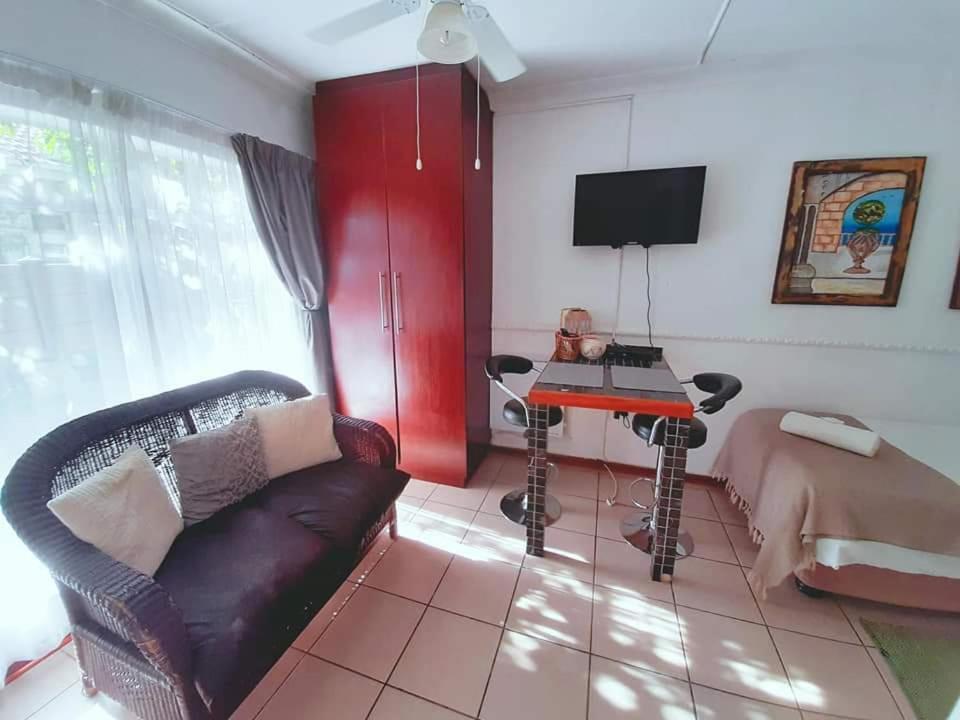 Aandrus Guesthouse Bloemfontein Eksteriør billede